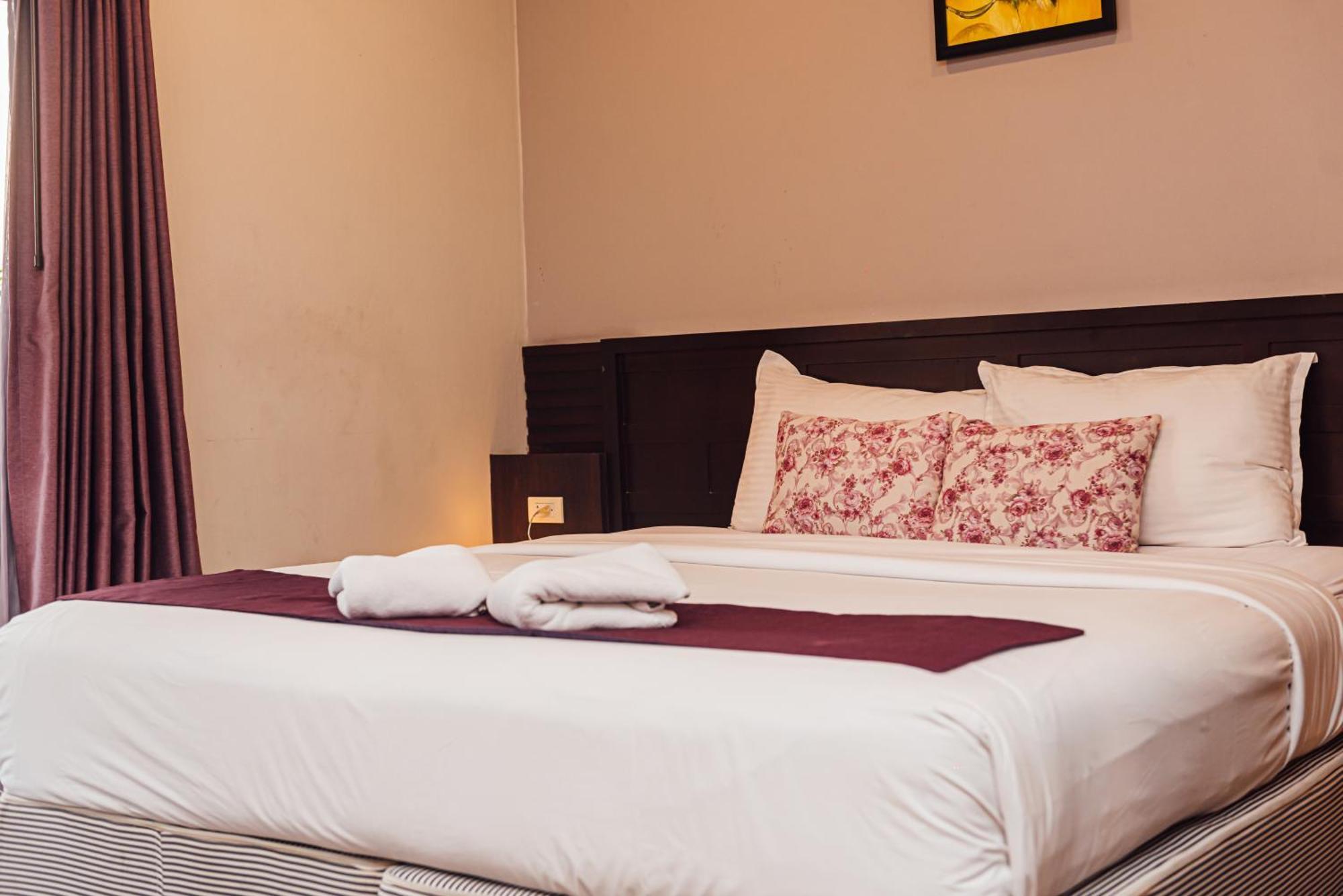 Gazebo Hotel