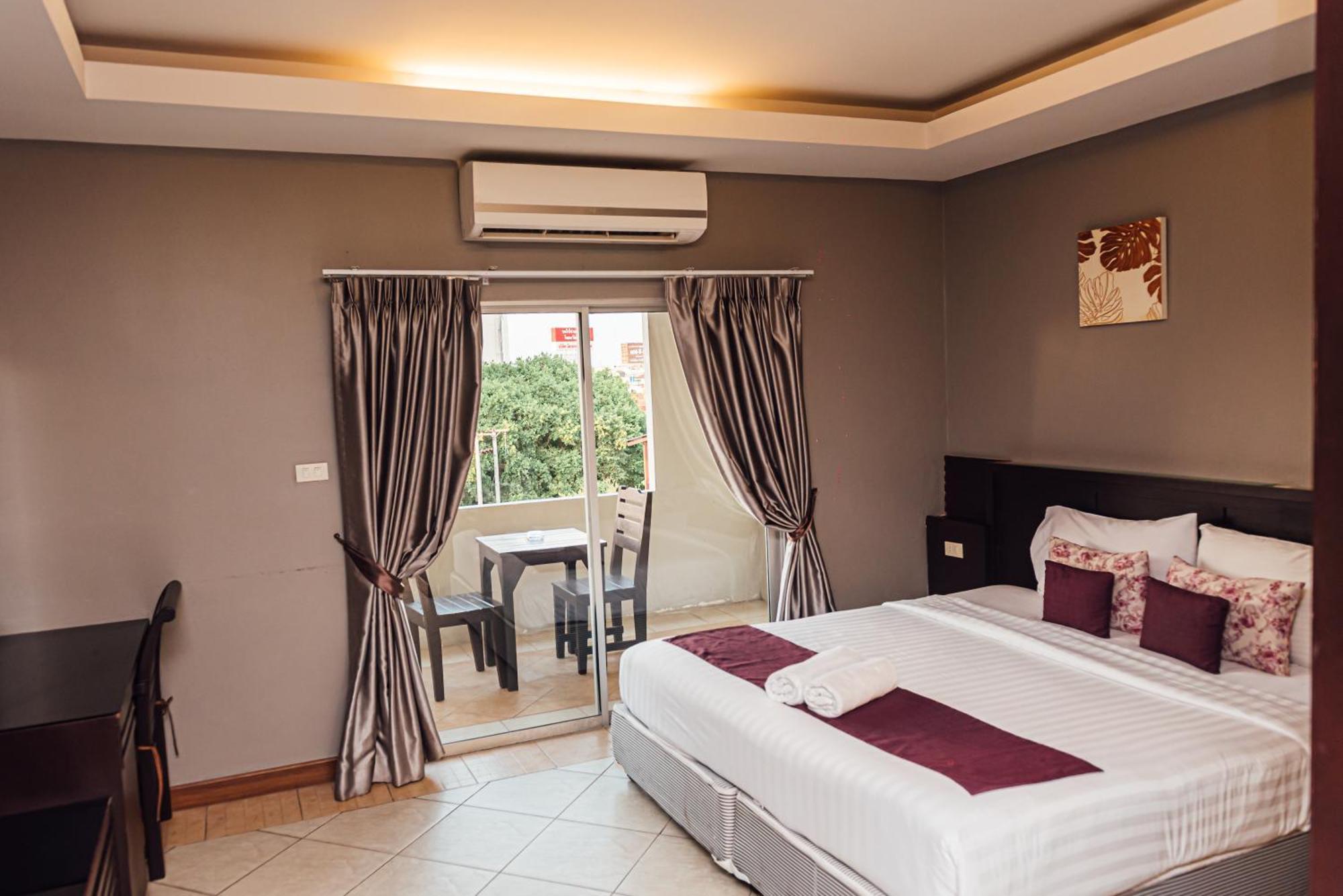 Gazebo Hotel
