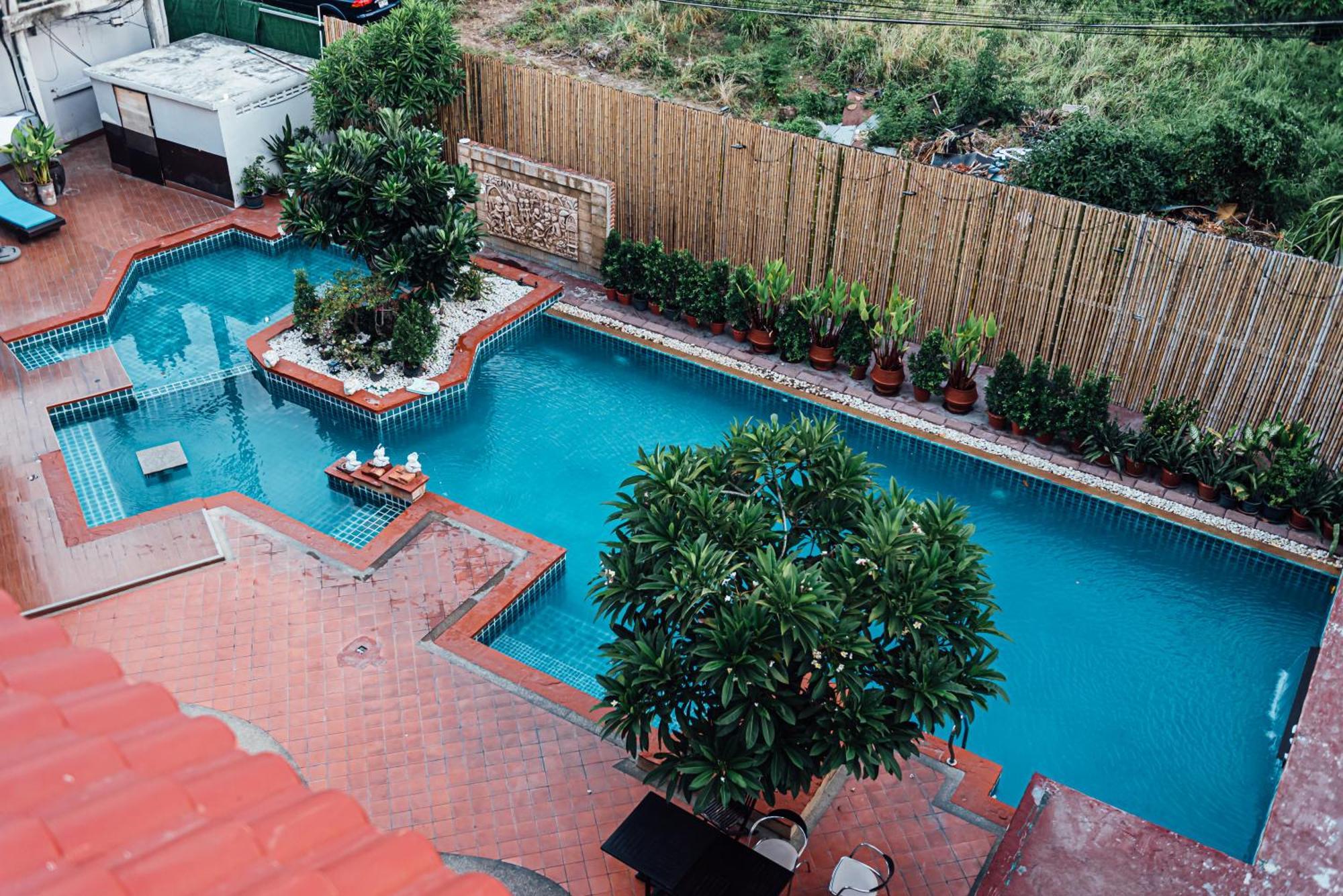 Gazebo Hotel