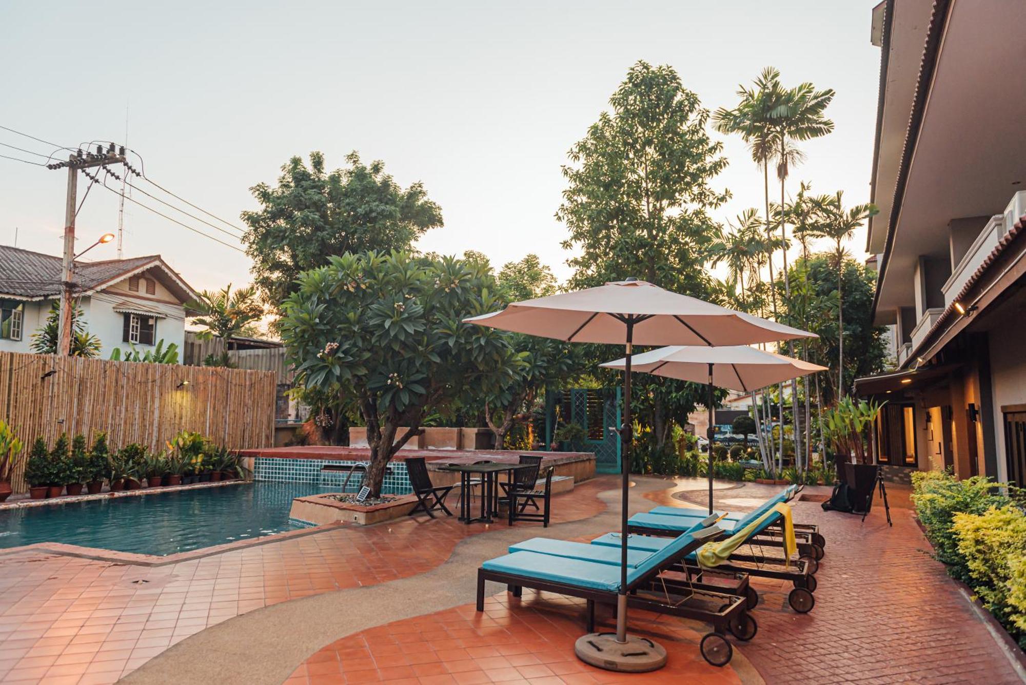Gazebo Hotel